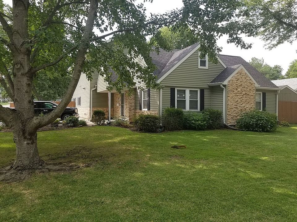 12th St front of house