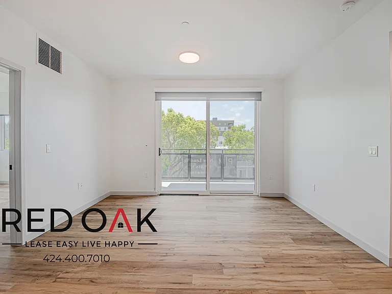 1240 Magnolia Ave #103 — Photo 5
