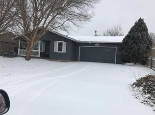 2013 Glendale Rd, Salina, KS 67401