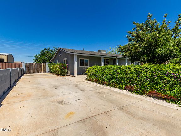 4th image of 438 N 104TH Place