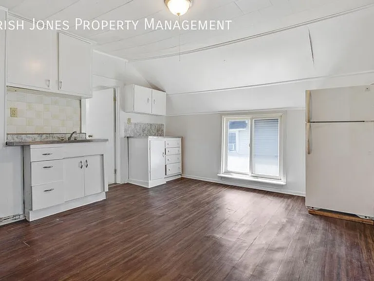 215 Thompson St #2 — Photo 7