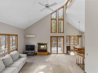 974 Knotty Oak Rd, Coventry, RI 02816