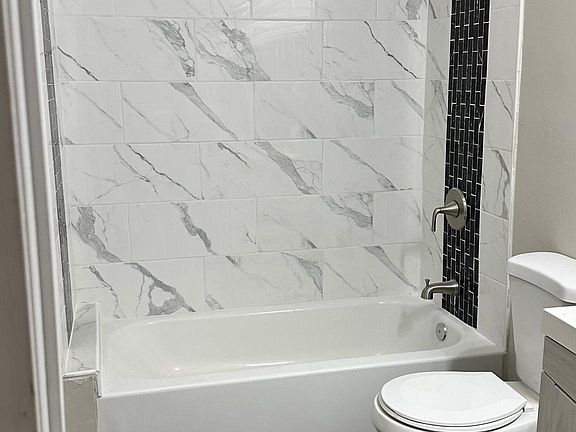 5th image of 2830 Missouri Ave #1F