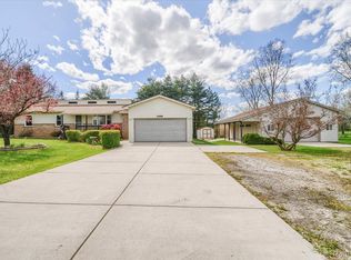 2988 Hadley Rd, Lapeer, MI 48446