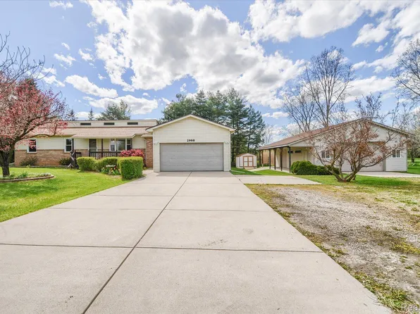 2988 Hadley Rd, Lapeer, MI 48446