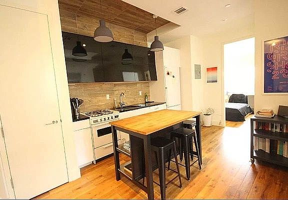 3rd image of 125 Leonard St #2H