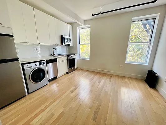 Rented by Zjama Realty Corp | media 12