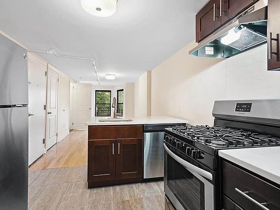 2nd image of 416A Lafayette Ave APT 2
