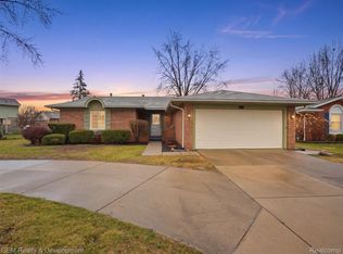6366 Winter Dr, Canton, MI 48187