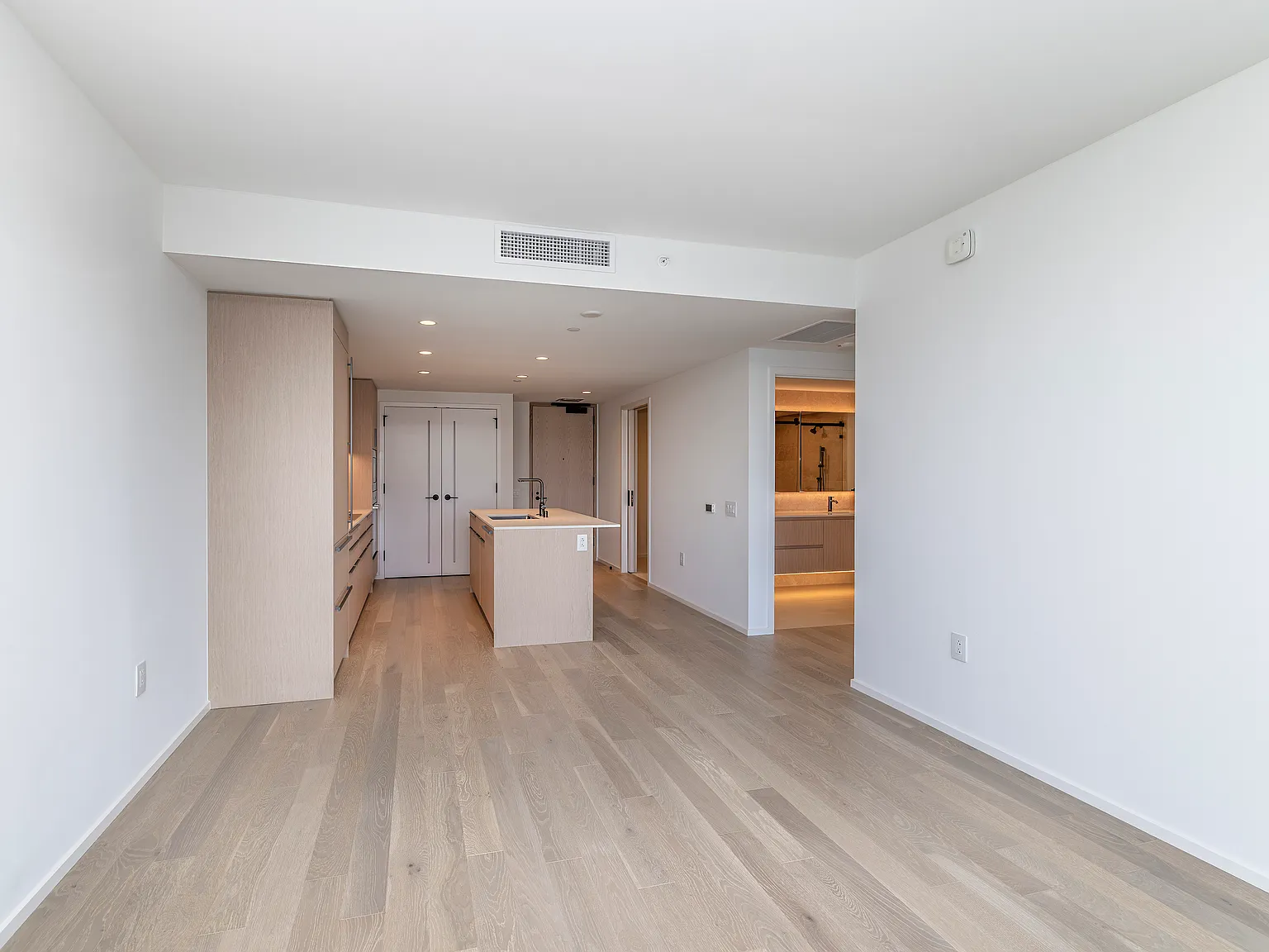 1 bed, 750 sqft, $4,900 — Photo 2