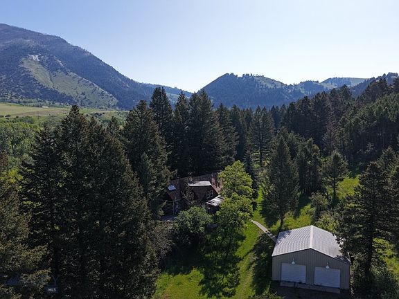 2nd image of 3030 Bridger Canyon Rd