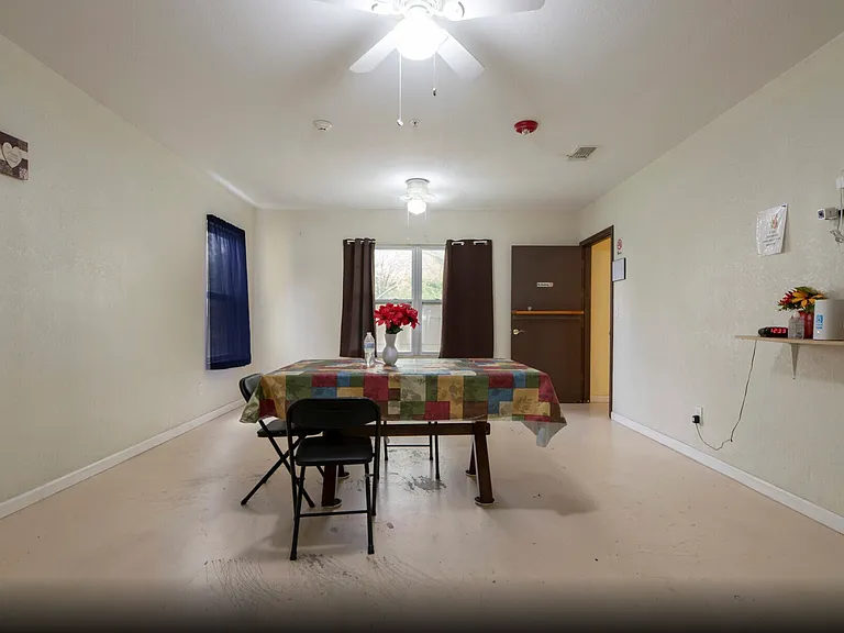 2522 Holly Hill Dr — Photo 24