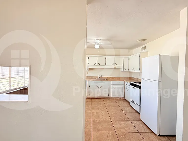 7302 E Lewis Ave — Photo 5