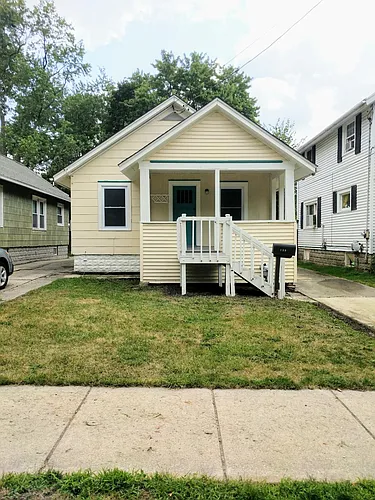 139 S Foster Ave Photo 1