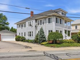981 Smith St, Providence, RI