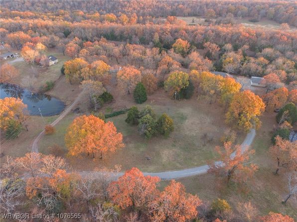 801 Hardin Ln, Pocola, OK 74902