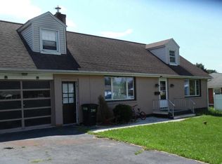 16 W Walnut St, Cleona, PA 17042