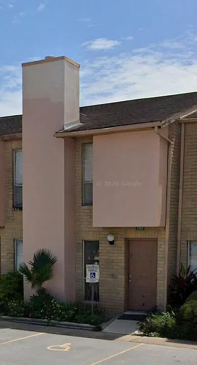 3500 Carmen Ave