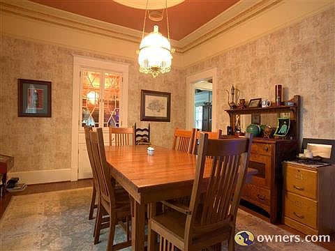 Formal dining room
