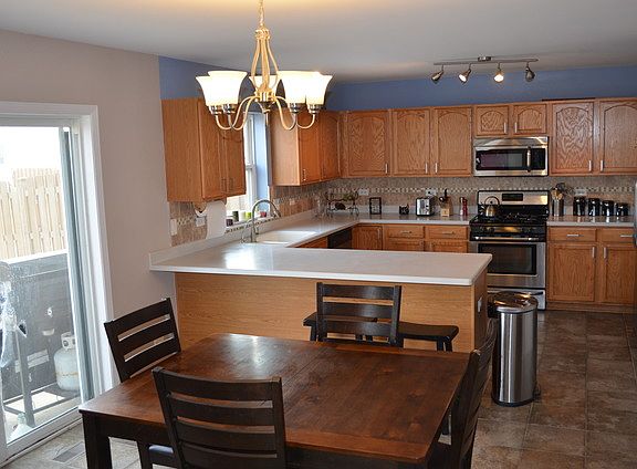 3rd image of 21415 Abbey Ln