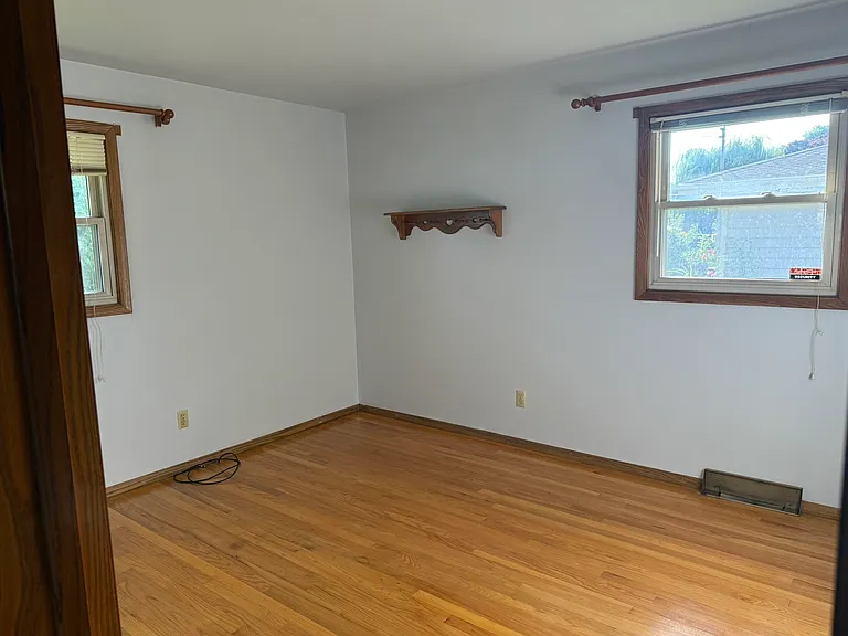 1411 W Grange Ave — Photo 10