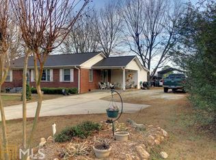 883 Fairview Ave, Hartwell, GA 30643