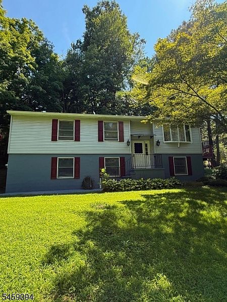 1st image of 52 Scenic Dr