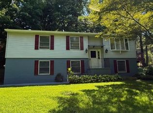 52 Scenic Dr, Vernon Twp., NJ 07419