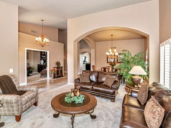 4th image of 10914 E Silvertree Dr
