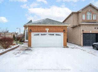 687 Twain Ave, Mississauga, ON L5W 1K7
