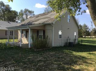 125 N Chestnut St, Wapella, IL 61777
