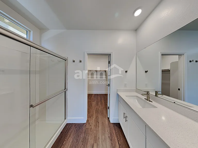 21411 S 231st St — Photo 11
