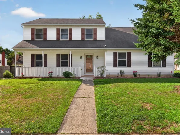 2224 Bradley Dr, Harrisburg, PA 17110