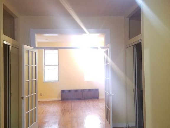 5th image of 366 Tompkins Ave APT 2