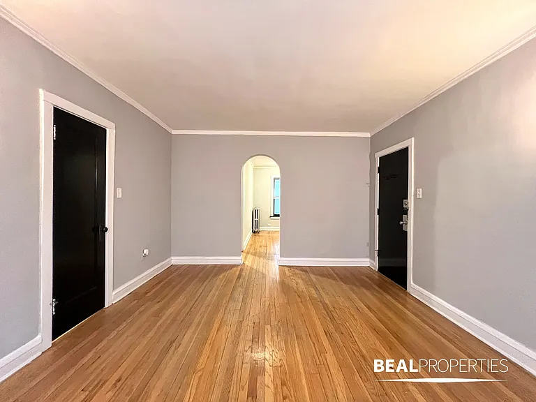2106 W Ainslie St #N2 — Photo 3