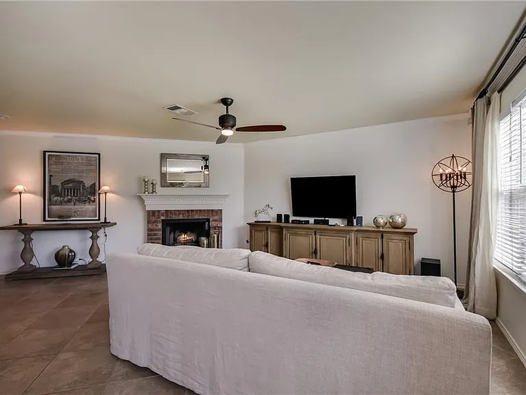 2206 John Tee Dr — Photo 9