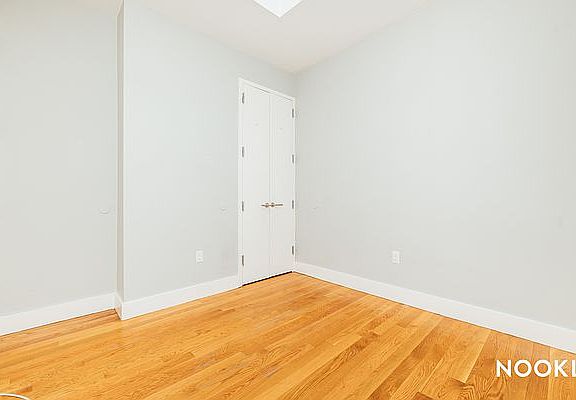 2nd image of 1100 De Kalb Ave #3L