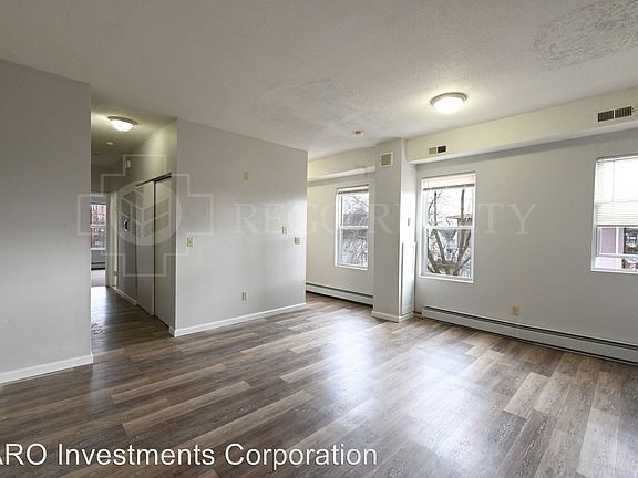3rd image of 77 Green St #773