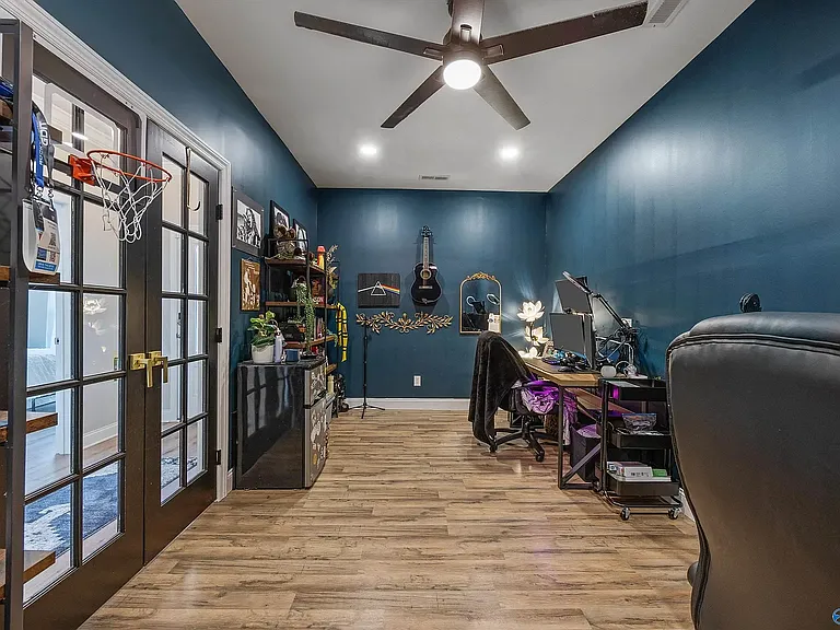 280 Falcon Ridge Dr — Photo 17