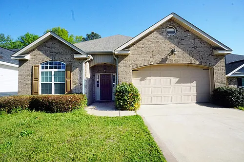 207 Station Way Photo 1