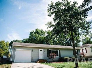 202 Monterey Dr, Washington, IL 61571