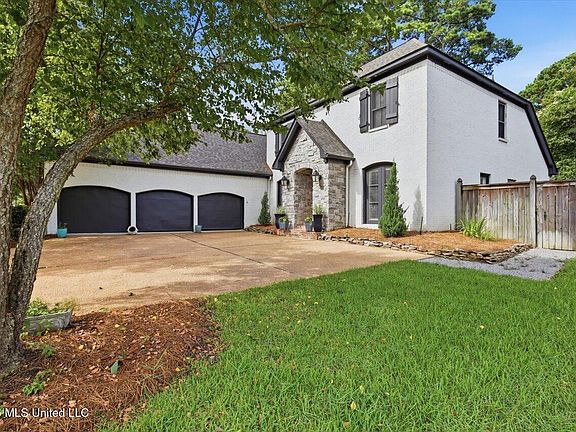 5th image of 520 Heatherstone Ct