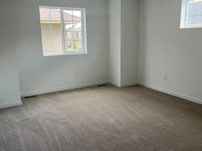2268 Crescent Cir — Photo 14