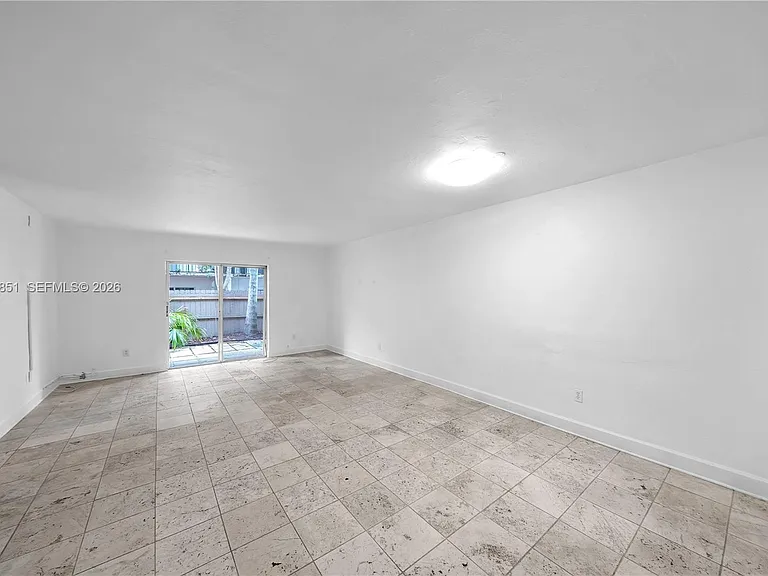 8650 SW 67th Ave #1010 — Photo 6