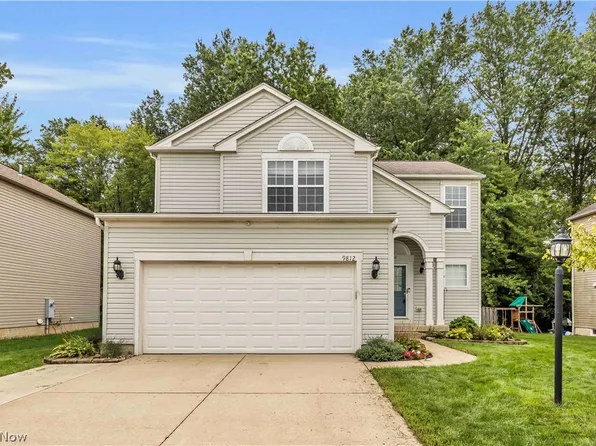 9812 Seton Dr, Olmsted Township, OH 44138