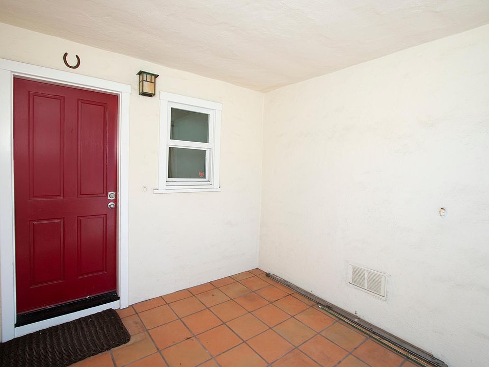1st image of 4626 Ulloa St