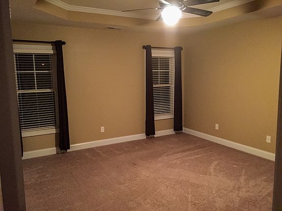 Master bedroom (1st floor)