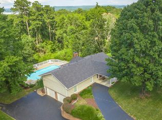 7827 N Cove Ridge Dr, Hixson, TN 37343