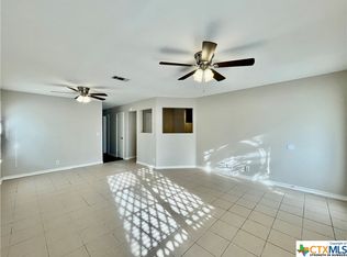 1904 Castle Gate Cir, San Marcos, TX 78666