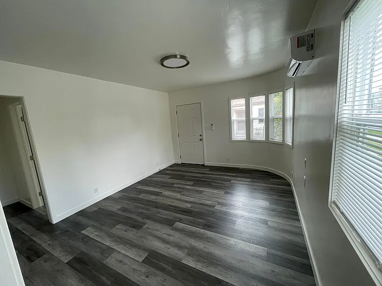 344 W Alameda Ave #342 — Photo 4